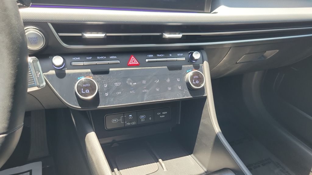 2025 Hyundai Sonata Hybrid Limited - Photo 15
