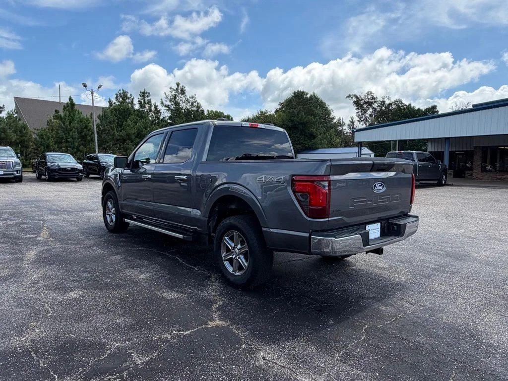 Used 2025 Gray Ford XLT image 15