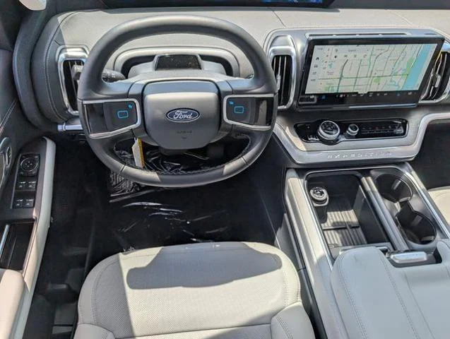 New 2026 Agate Black Metallic Ford Platinum® image 27
