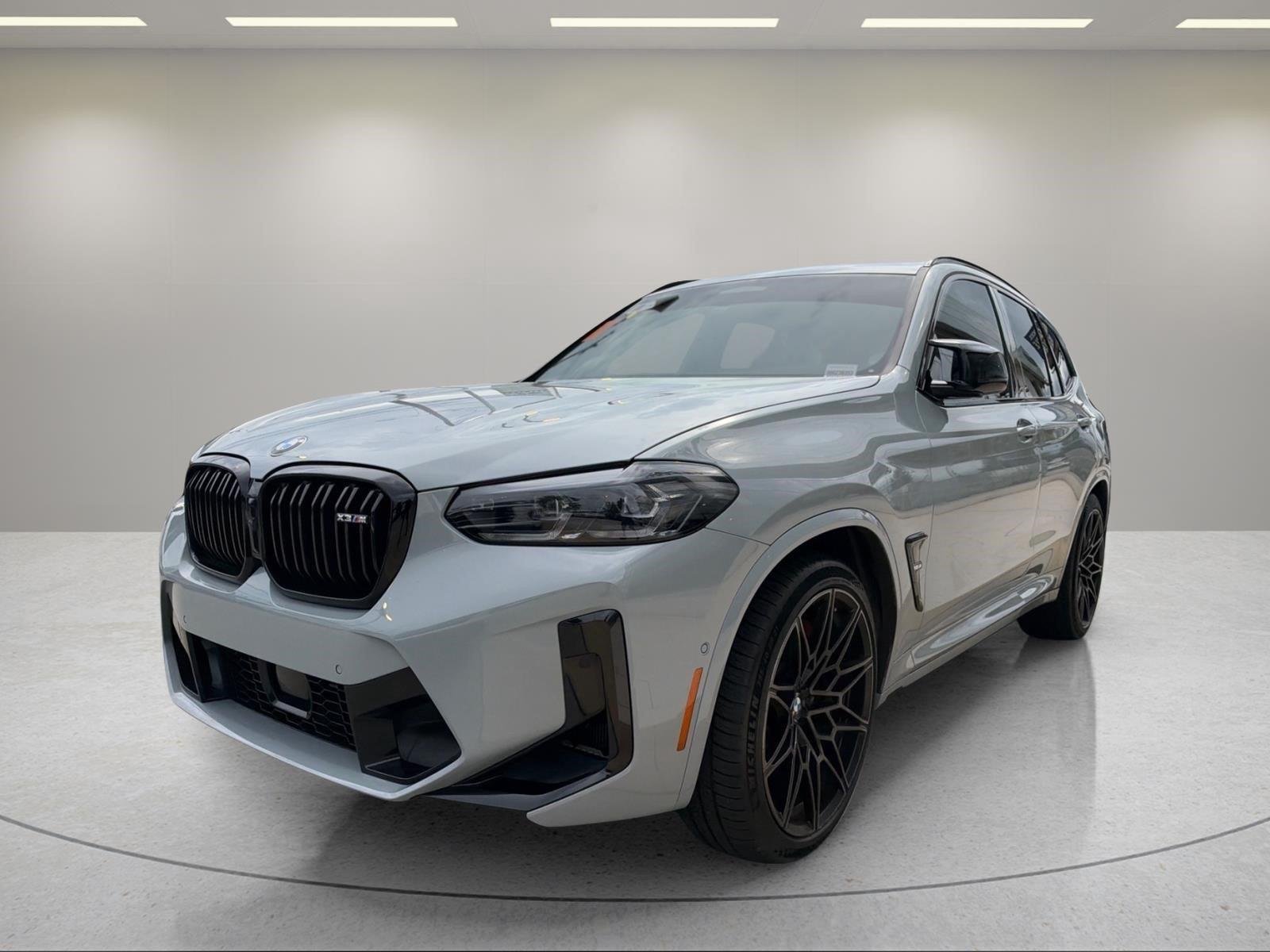 Used 2024 Brooklyn Grey Metallic BMW  image 2