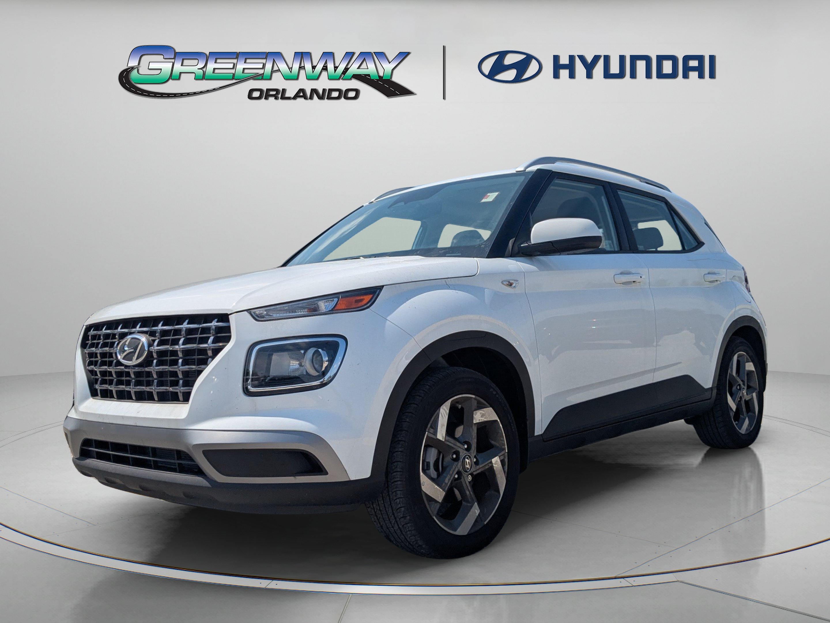 Certified Used 2025 Lunar White Hyundai SEL image 4
