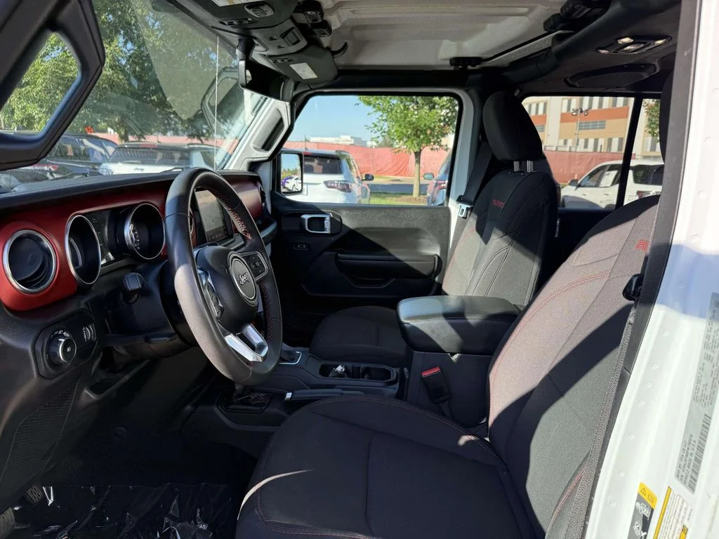 Used 2023 White Jeep Rubicon image 14