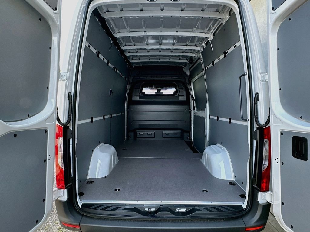 New 2026 Arctic White Mercedes-Benz Cargo 144 WB image 19