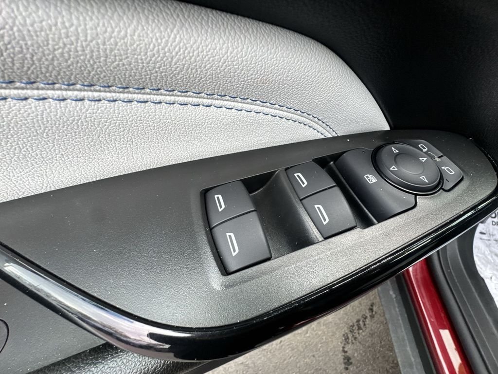 2025 Chevrolet Trax LT - Photo 13