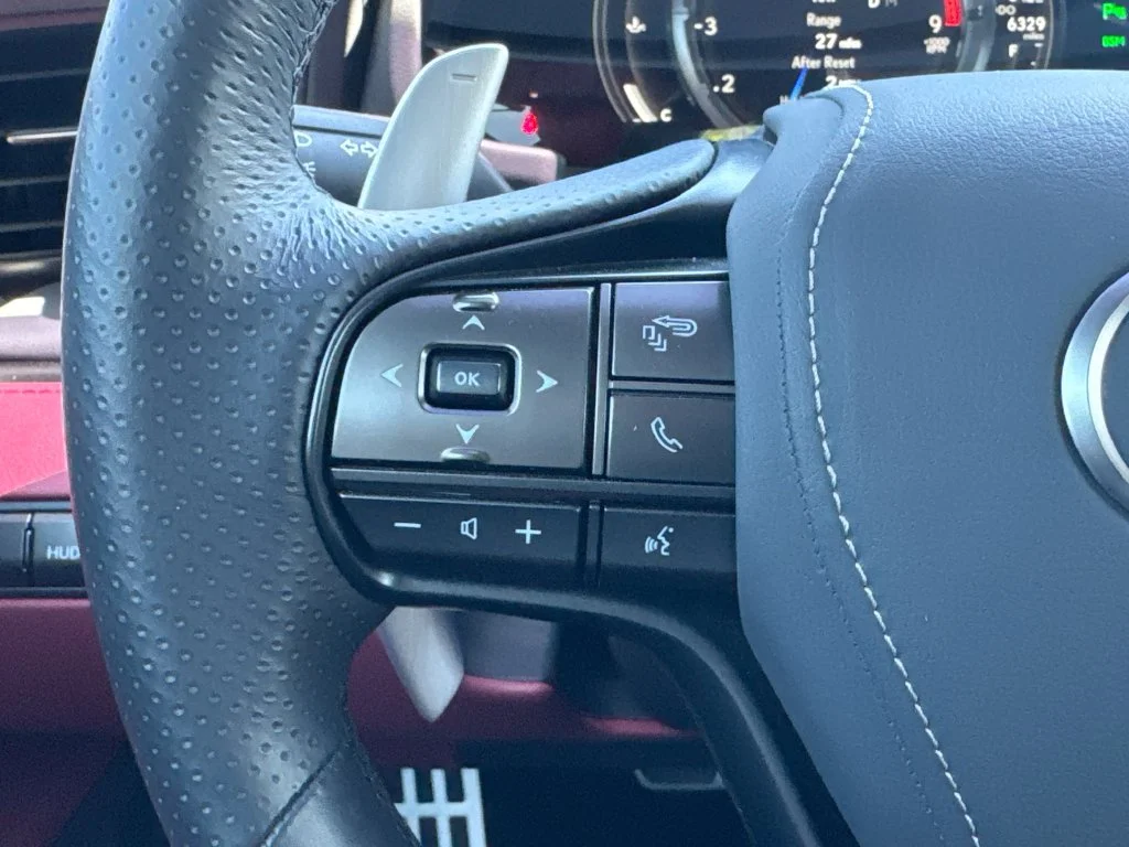 Used 2024 Silver Lexus 500 image 21