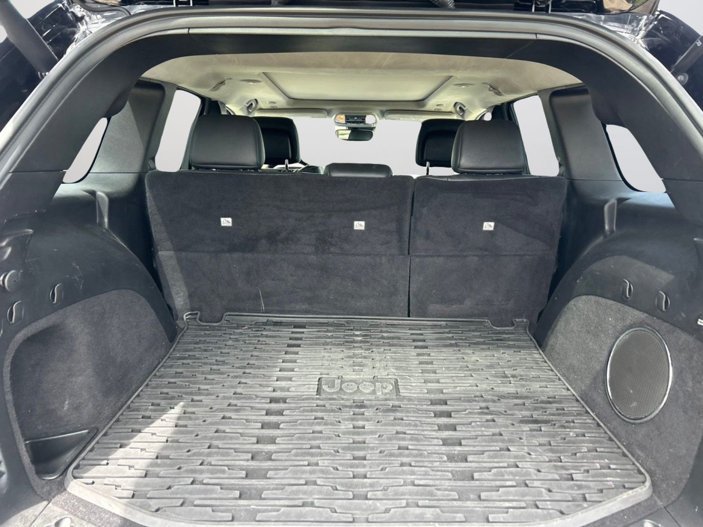 Used 2019 Black Jeep Summit image 37
