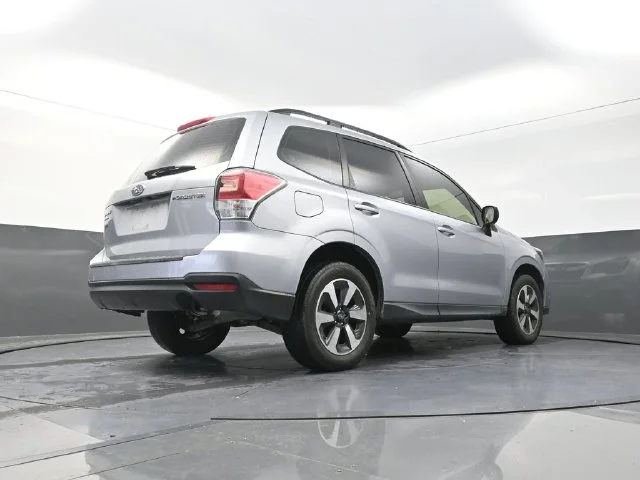 Used 2018 Silver Subaru 2.5i image 37