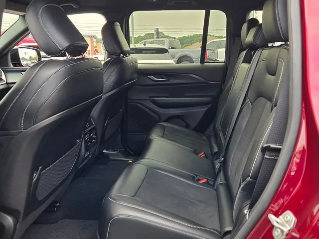 Used 2025 Red Jeep Altitude image 12