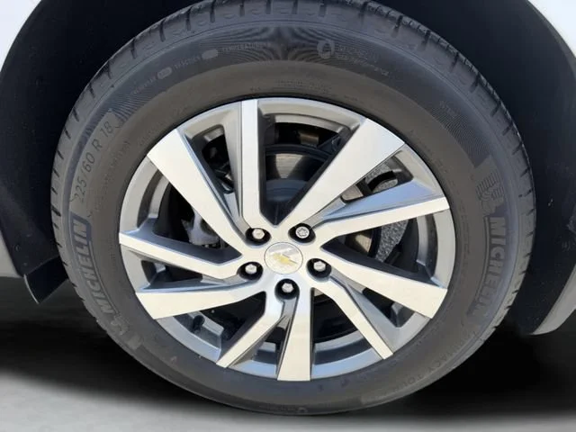 Used 2024 Summit White Chevrolet Premier image 33