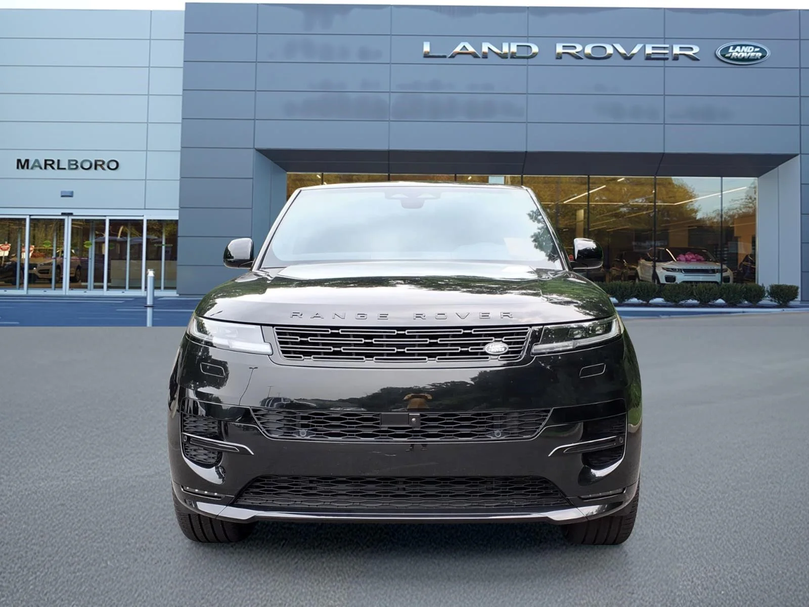 New 2026 Black Land Rover Dynamic SE image 8