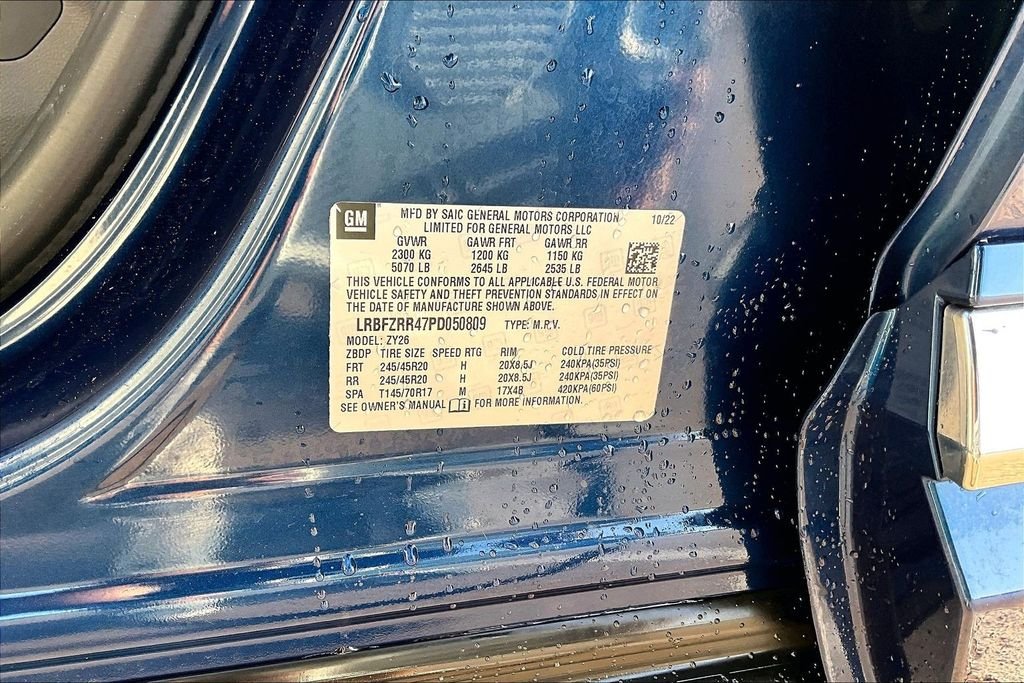 Used 2023 Blue Buick Avenir image 34