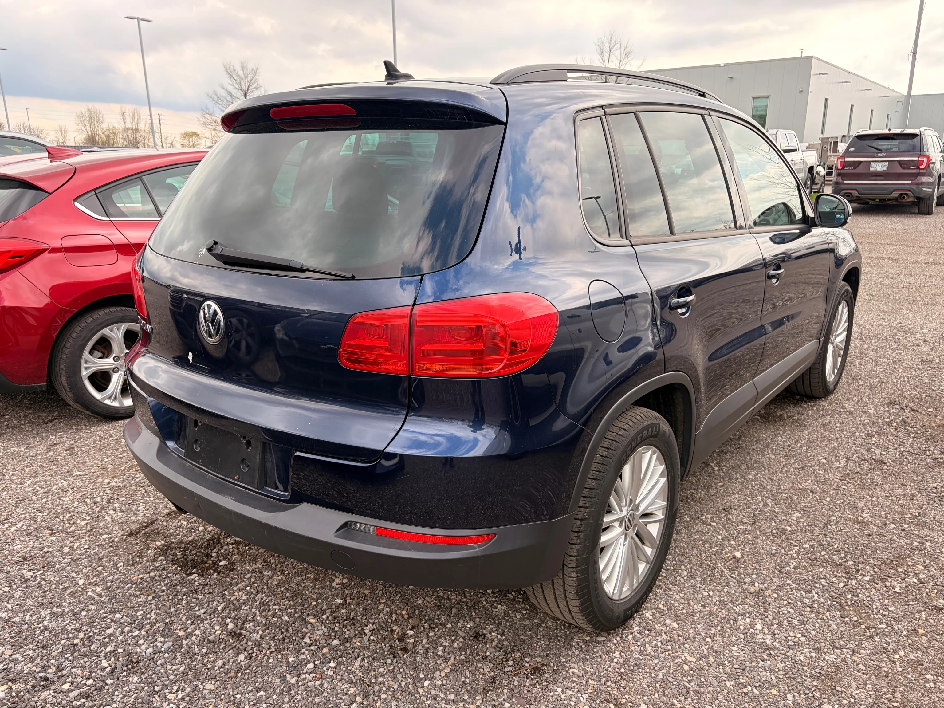 Used 2015  Volkswagen  image 3