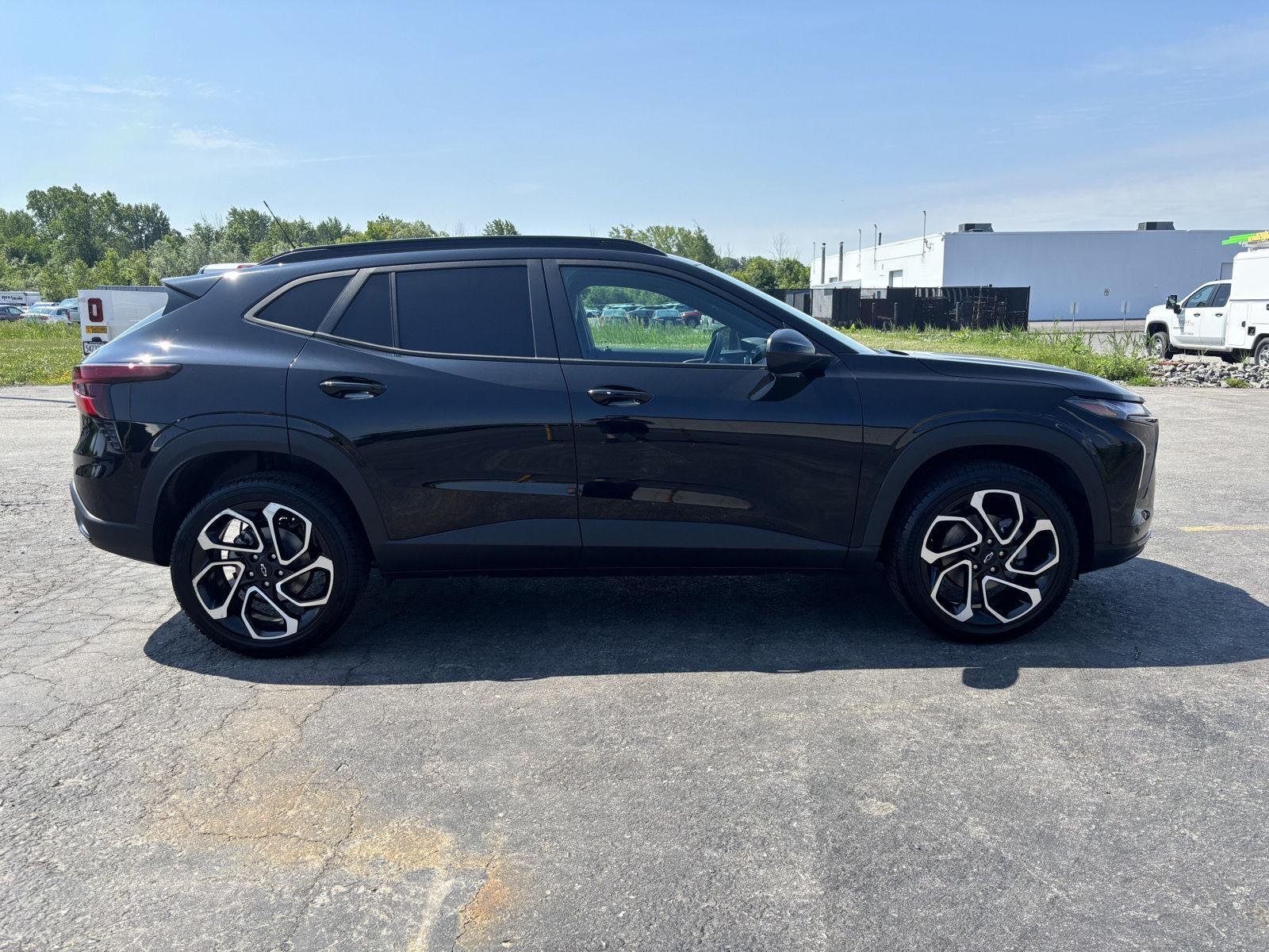 Used 2024 Black Metallic Chevrolet 2RS image 8