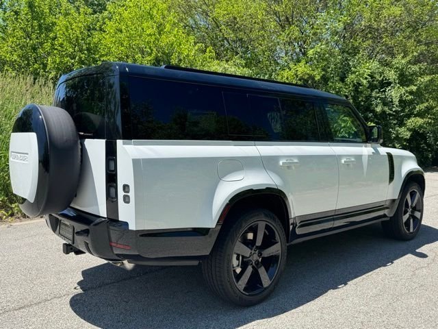 New 2026 Fuji White LAND ROVER X-Dynamic SE image 5