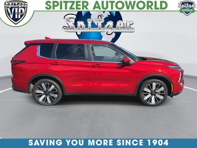 Used 2025  Mitsubishi SE image 10