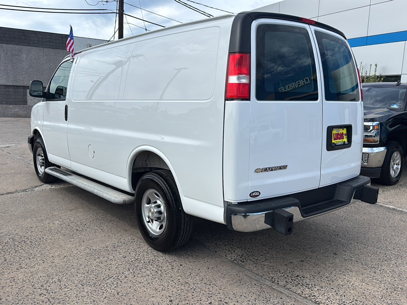 2025 Chevrolet Express Cargo Work Van - Photo 7