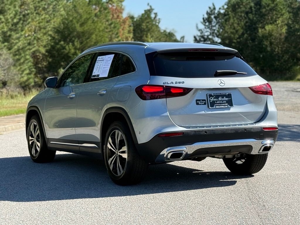 Used 2025  Mercedes-Benz GLA 250 image 8