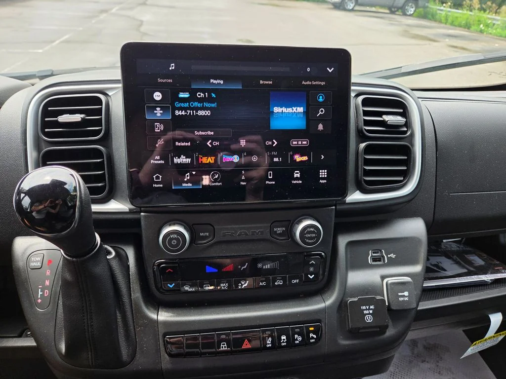 New 2024 White Ram 2500 image 19