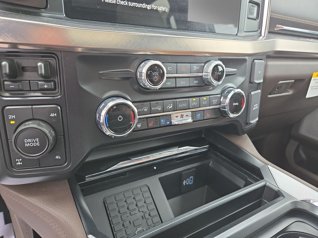 New 2026 Star White Metallic Tri-Coat Ford F-250® King Ranch® image 23