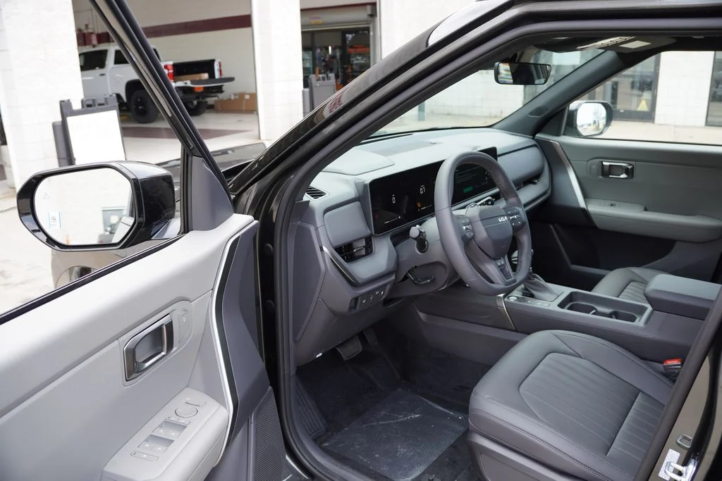 New 2027 Interstellar Gray Kia X-Line S image 10