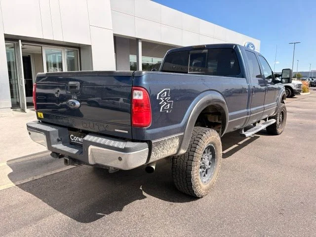 Used 2016  Ford Lariat image 4
