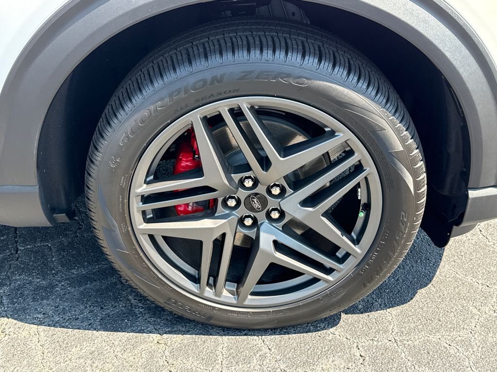 2025 Ford Explorer ST - Photo 12