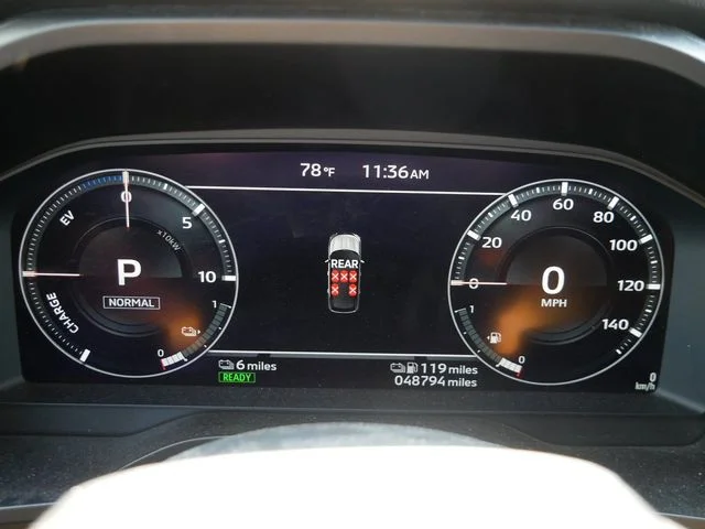 Certified Used 2024 White Diamond Mitsubishi SEL image 19