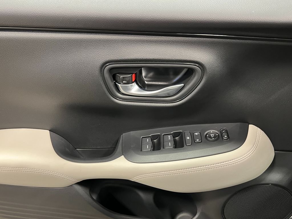 2025 Honda HR-V LX - Photo 13
