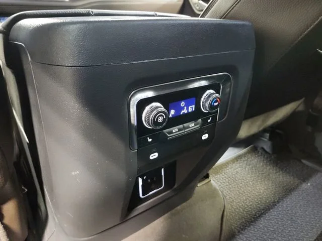 2024 GMC Yukon XL Denali - Photo 20