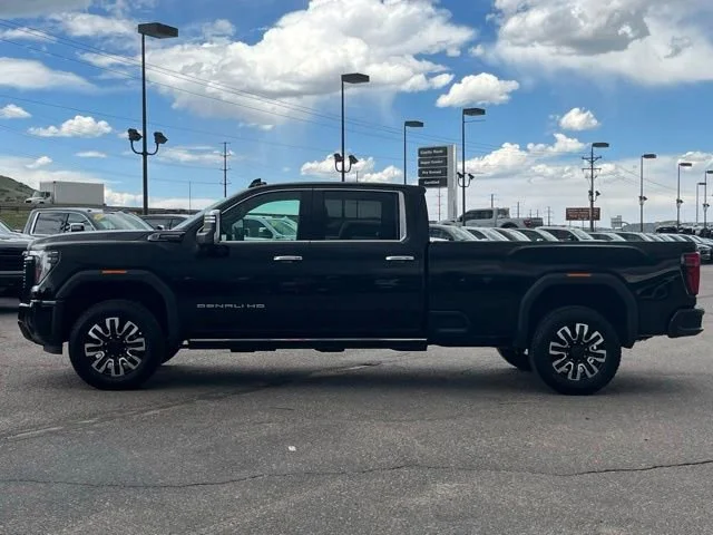 Used 2026 Onyx Black GMC Denali Ultimate image 2