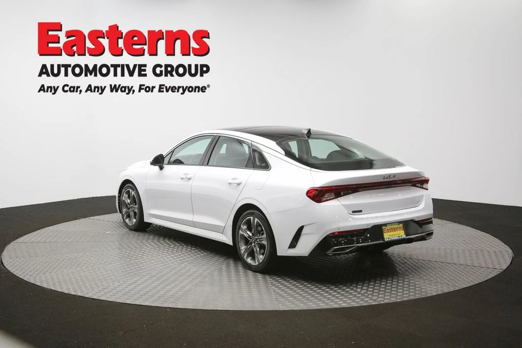 Used 2022 White Kia EX image 64
