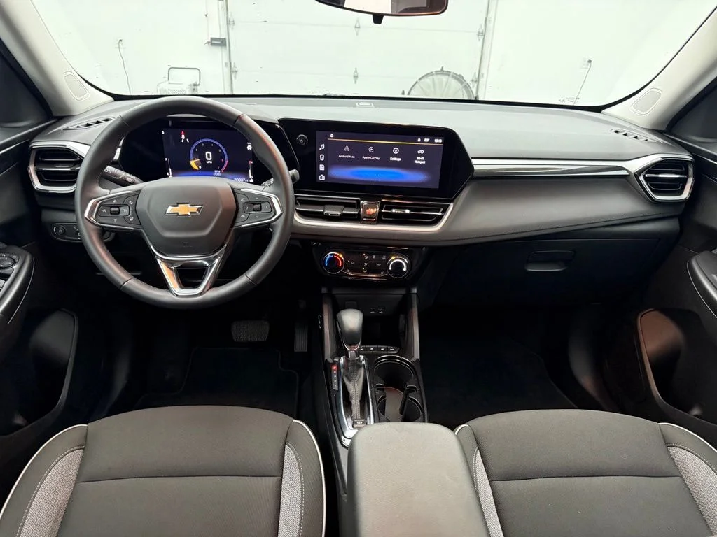 Used 2024 Gray Chevrolet LT image 4