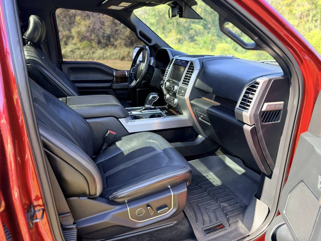 Used 2015 Red Ford Platinum 4x4 4dr SuperCrew 5.5 ft. SB image 20
