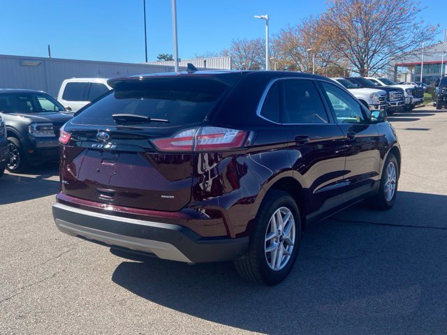 Certified Used 2023 Burgundy Velvet Metallic Tinted Clearcoat Ford SEL image 5