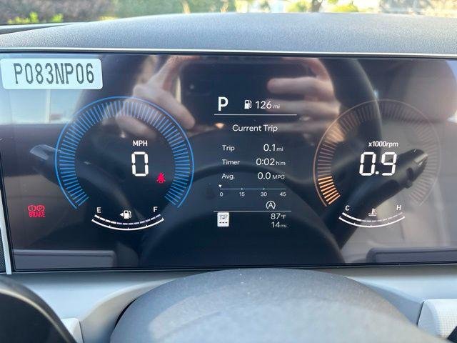New 2026 Shimmering Silver Hyundai SEL Plus image 51