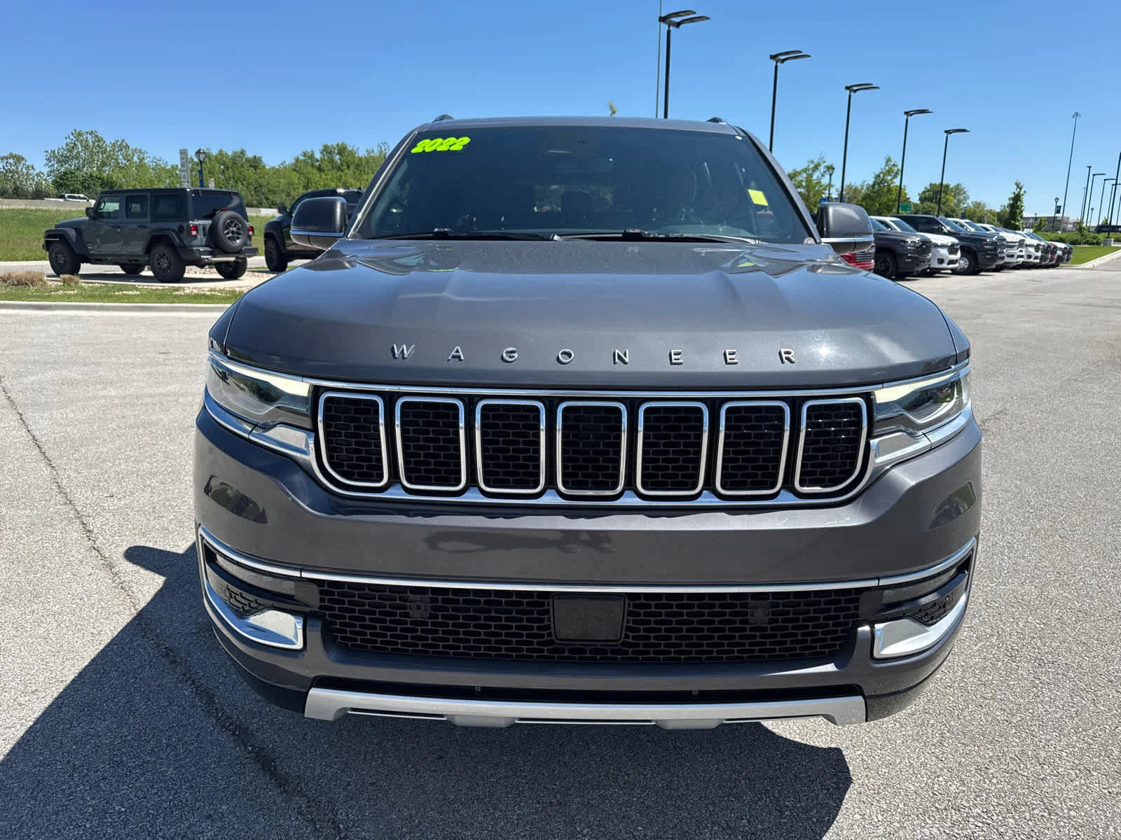 Used 2022 Jeep Wagoneer Series II with VIN 1C4SJVBT4NS127405 for sale in Kansas City