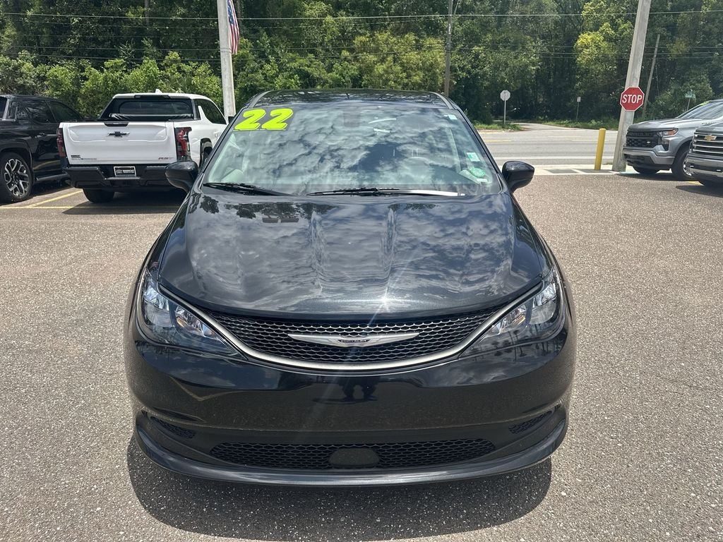 Used 2022 Black Chrysler LX image 11