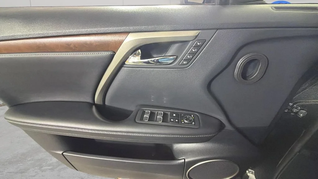 Used 2022 Black Lexus RX 350L image 26