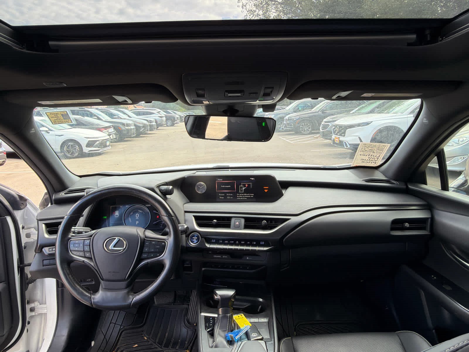 Used 2020 Eminent White Pearl Lexus UX 250h image 7