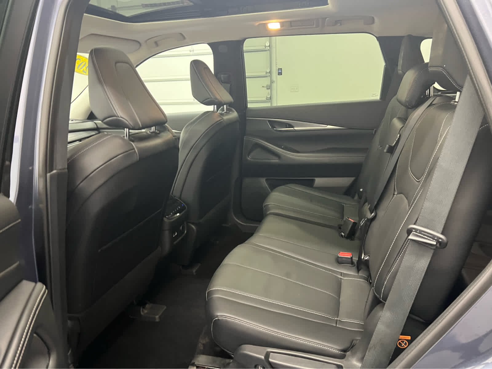 Used 2022 Graphite Shadow INFINITI LUXE image 32