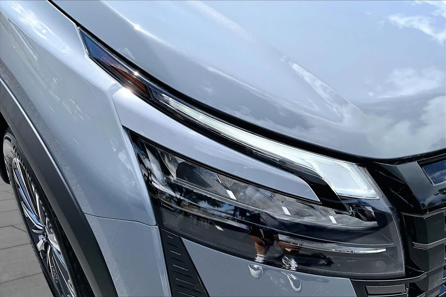 New 2026 Boulder Gray Pearl Nissan Platinum image 13