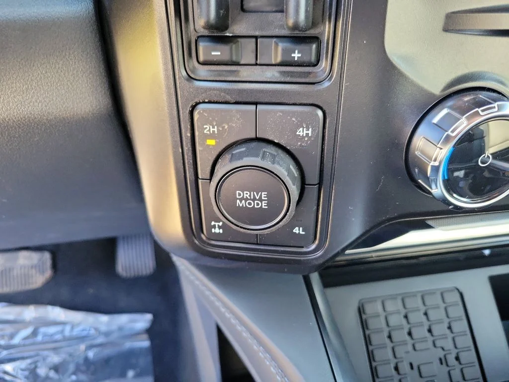 New 2026 Star White Metallic Tri-Coat Ford F-350® Platinum® image 21