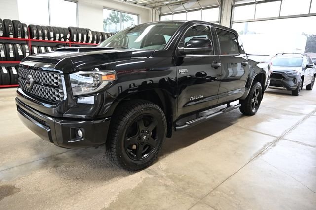 Used 2020 Black Toyota SR5 image 9