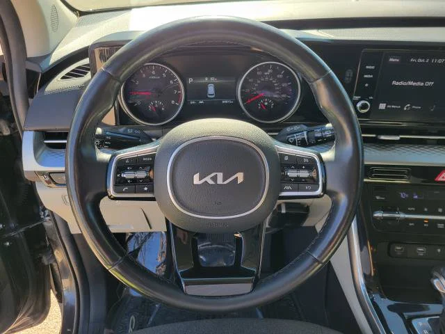 Used 2022  Kia LX image 25