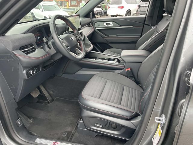 Used 2025 Carbonized Gray Metallic Ford ST-Line image 20