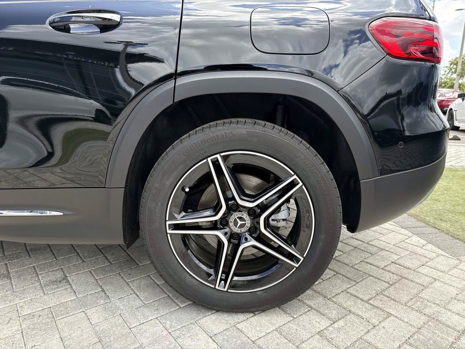 New 2026 Black Mercedes-Benz 250 SUV image 11