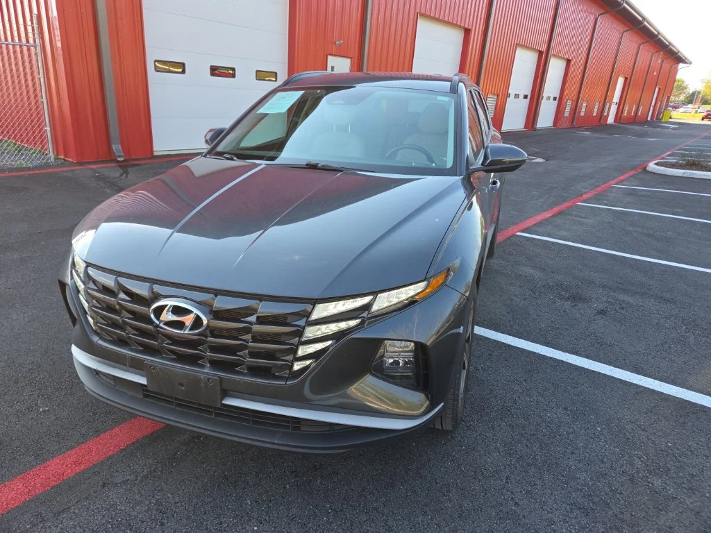 Used 2024 Gray Hyundai SEL image 3