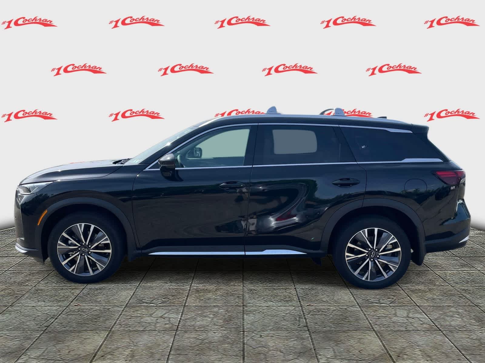 New 2026 Mineral Black INFINITI LUXE image 10