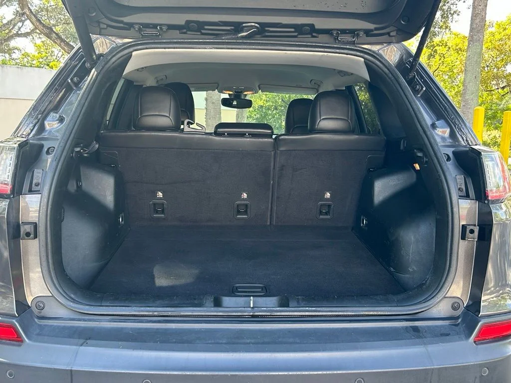 Used 2019 Gray Jeep Limited image 34