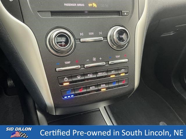 Certified Used 2019 White Platinum Metallic Tri-Coat Lincoln Reserve image 13